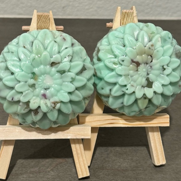 R24 set(4) soaps Raspberry Cinnamon Lavender Chamomile Gardenia - Picture 1 of 8